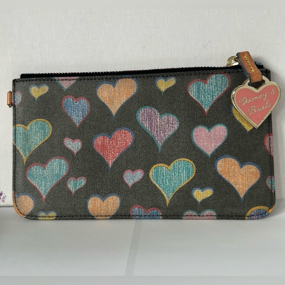 Dooney & Bourke Heart Pattern Pouch - Multicolor